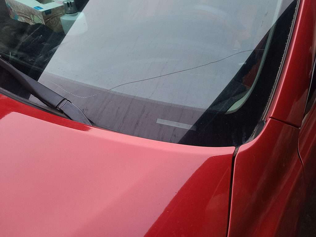 2009 Toyota Camry windshield crack