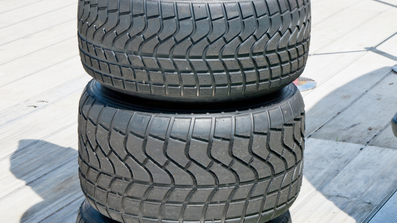 High performance tire